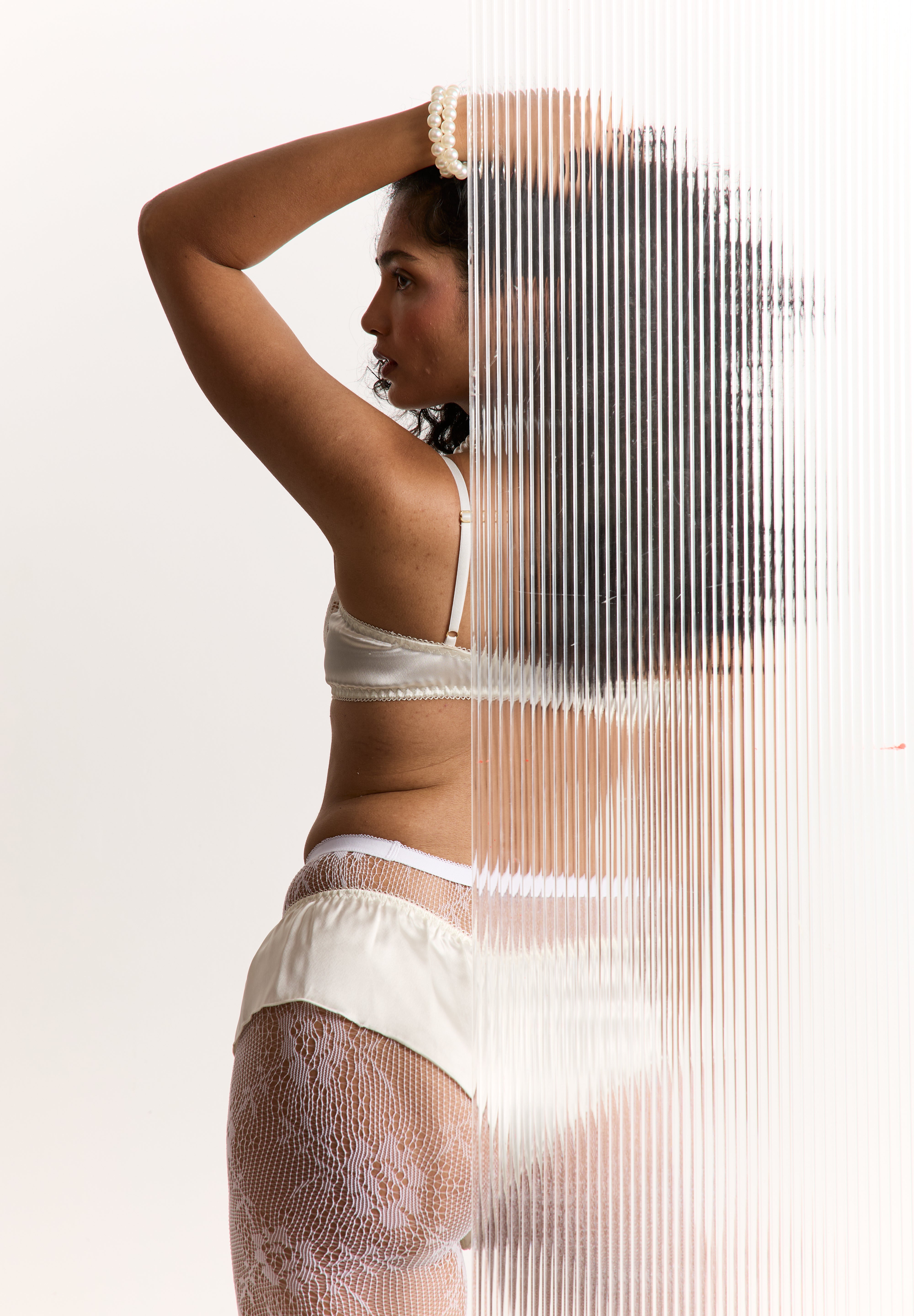 Unndr_Lingerie_-_April_shoot_-_140425-Look_1-239_1.jpg